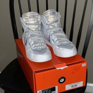 Nike “Wolf Grey” Sacai’s